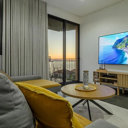 Villa Yellow By The Sea House By Caelis Inspire Paul do Mar (Madeira)