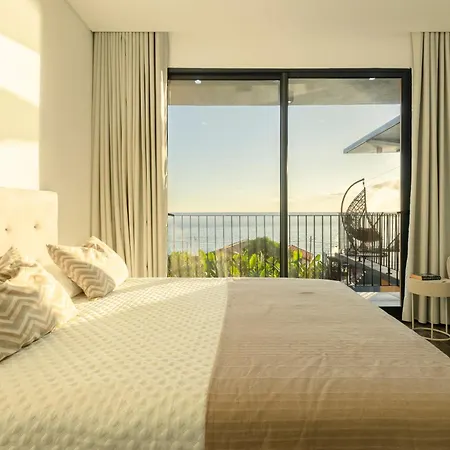 Yellow By The Sea House By Caelis Inspire Villa *